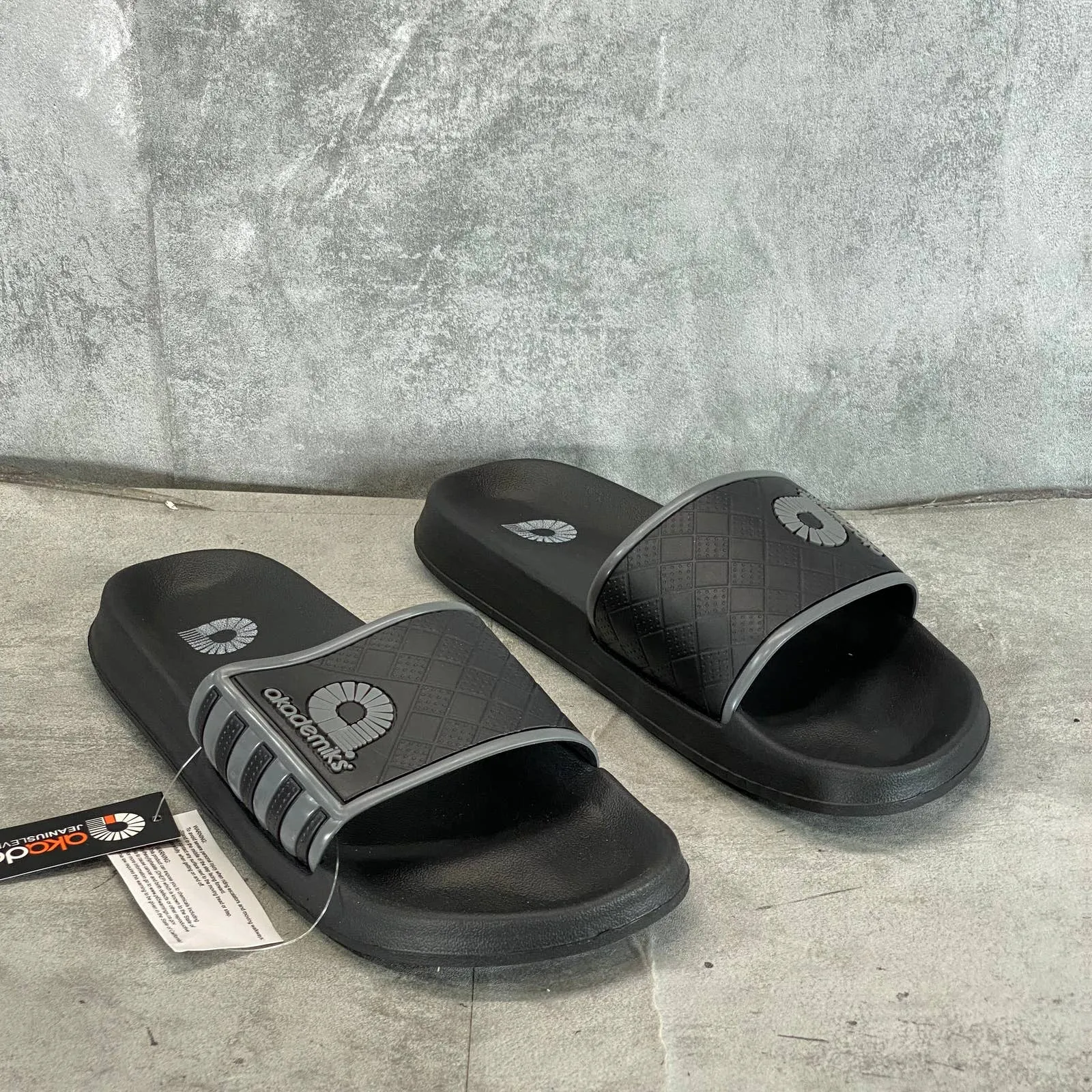 AKADEMIKS Men's Black Faux-Leather Comfort Side Stripe Slide Sandals SZ 9
