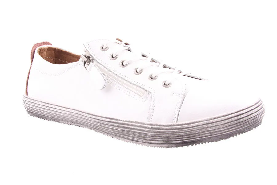 METTY WHITE
